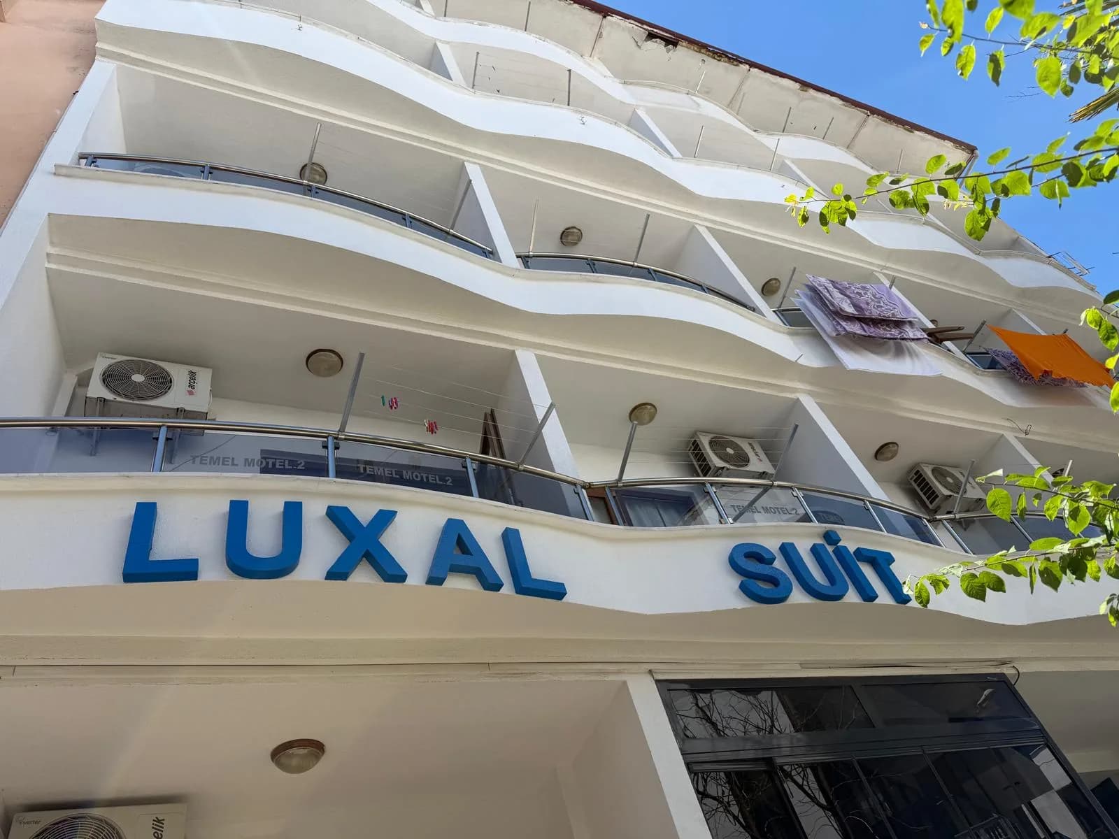 Lüxal Suite
